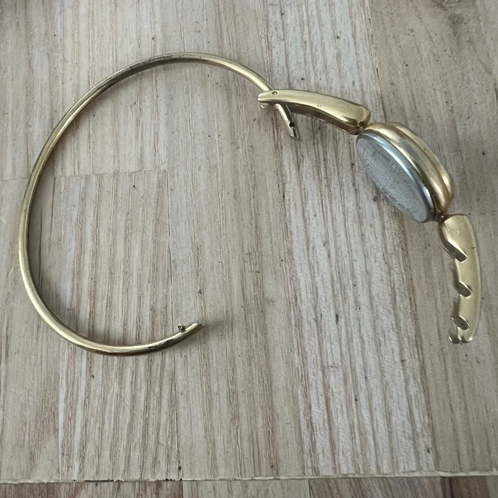 Vintage Armitron ladies oval gold tone bangle bracelet watch NEW BATTERY